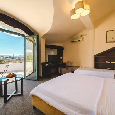 Hotel Keto Hotels near Millennium Bridge