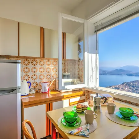 Nicoletta's Lake View Stresa - Happy Rentals