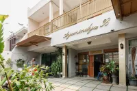 RedDoorz Near Cipinang Indah Mall