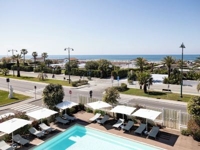 Grand Hotel