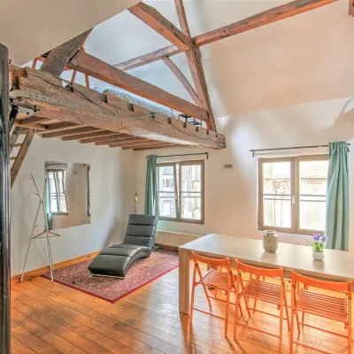 Temple Triplex Spacious Apartment Отели рядом с достопримечательностью «Frietkotmuseum Antwerpen»