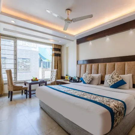 Hotel Sai Miracle Отели рядом с достопримечательностью «Рынок Садар-Базар»