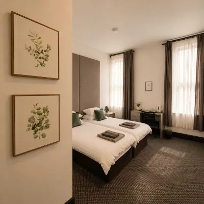 Relaxing Double Room Close to Transport Links Hoteles cerca de Estadio Goodison Park