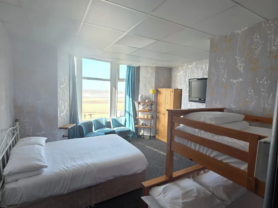 Vinnie's Family Hotel - Blackpool