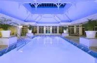 Disneyland Hotel - Pools