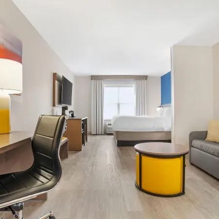 Comfort Inn & Suites