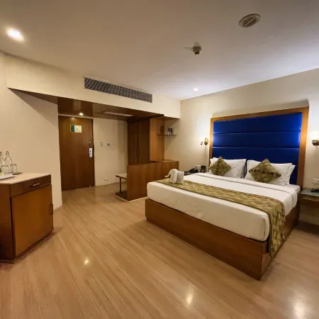 Peerless Hotel Hyderabad Отели рядом с достопримечательностью «Торговый центр Inorbit»