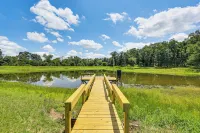 Fish On-site! 35-acre Escape Near Cedar Creek Lake - 4-Star