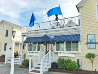 Inn at 7 Central - Homestays