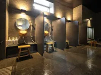 SUPER HOTEL Fujikawaguchiko Natural Hot Spring - Parkplatz