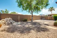 Pets Welcome! Surprise Family Gem w/ Yard & Patio - 4 Sao