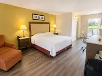COUNTRY HOST INN - Inns