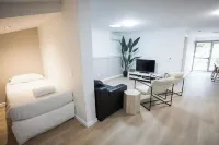 Albany Central Apartments - Holiday Apartments