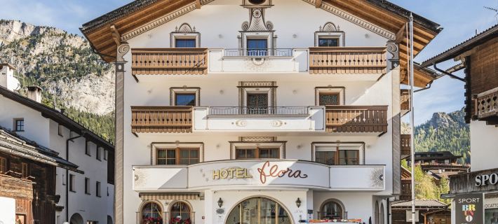 Hotel Flora Hotels in Sëlva