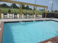 GLō Best Western Olive Branch - Pools