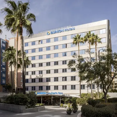 Ilunion les Corts Spa Hoteles cerca de Jardines de Villa Cecilia