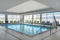 Courtyard Hamilton - Pools