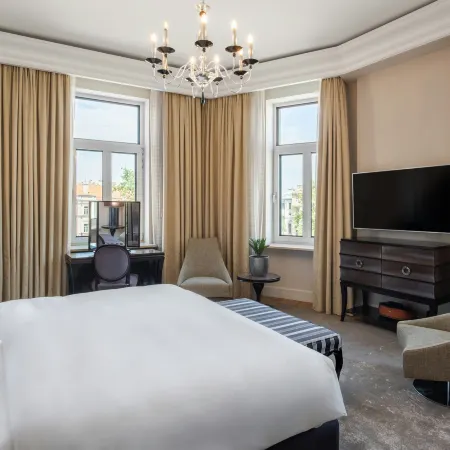 Grand Hotel Vilnius, Curio Collection by Hilton