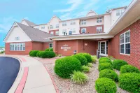 Residence Inn Louisville Northeast - parking