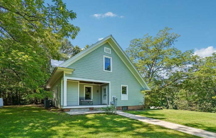 Historic charm in downtown Tryon; 18 Minutes from Tryon Intl Equestrian Center