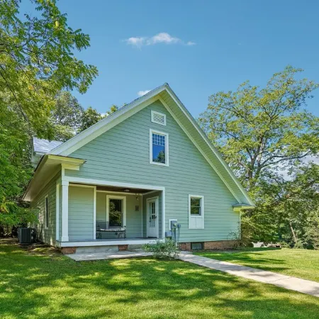 Historic charm in downtown Tryon; 18 Minutes from Tryon Intl Equestrian Center
