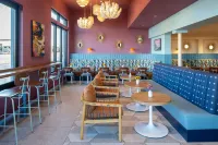 The Wayback, Pigeon Forge, A Tribute Portfolio Hotel - breakfast