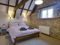 Whitcombe Cottage - Pet friendly
