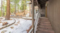 Pine Cone Trail by Avantstay Alpine Chalet + Decks + Game Room Near Ski + Lake - Homestays