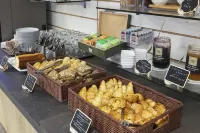 Sure Hotel by Best Western Saint-Raphael le Dramont - servizio colazione