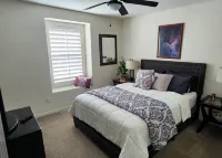 Five-Bedroom Vacation Home Located Eight Minutes from the Menifee Lakes Golf. - Pools