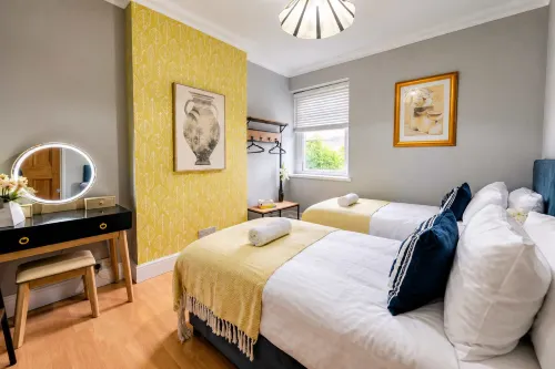 3 Br Spacious Cardiff Home • Hot Tub & Game Room - อ่างจากุชชี่