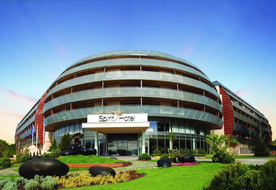 Spirit Hotel Thermal Spa-Sarvar Updated 2023 Room Price-Reviews & Deals |  Trip.com