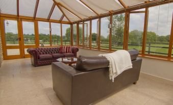 Knoll Hill Farm, the Place to Stay