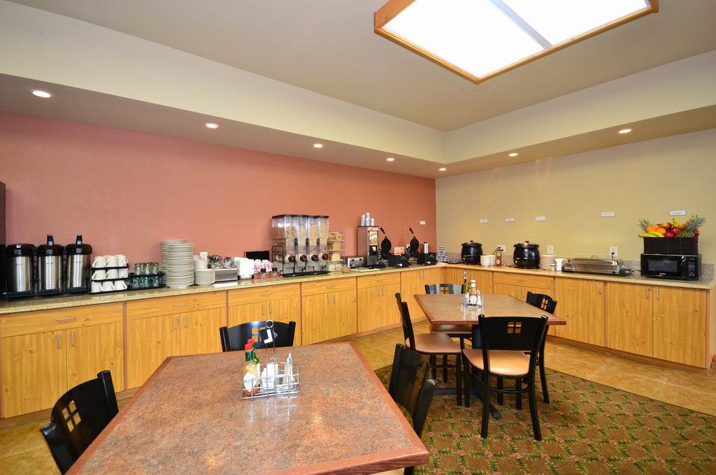 Best Western Plus Hartford Lodge