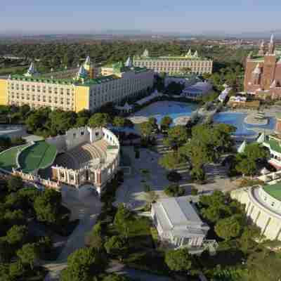 Kremlin Palace Hotel Exterior