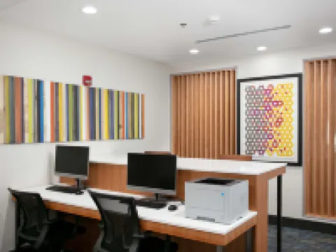 Holiday Inn Express & Suites OAKHURST-YOSEMITE PARK AREA by IHG Hotels in Oakhurst