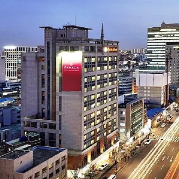 Ramada by Wyndham Seoul Dongdaemun Отели рядом с достопримечательностью «Музей D Project Space»