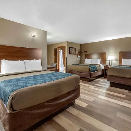 Econo Lodge Hays I-70