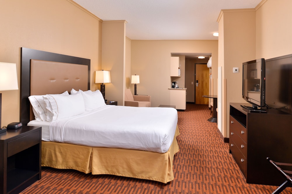 Holiday Inn Express Breezewood, an Ihg Hotel