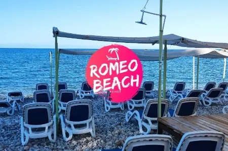 ROMEO BEACH OTEL Отели рядом с достопримечательностью «Çekirdeksiz Mandalin Camping Kemer Antalya Çadır Karavan Kamp Alanı»