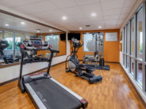 コンフォート スイーツ フローレンス ショールズ エリア フローレンスのホテル