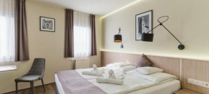 Amstel Hattyú Panzió -Érintésmentes bejelentkezés Hotels in Győr