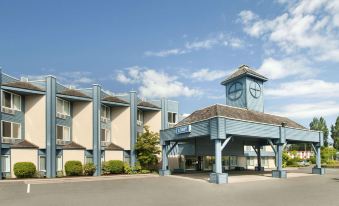 Travelodge by Wyndham Parksville