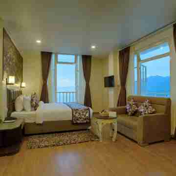 The Aryan Regency Rooms