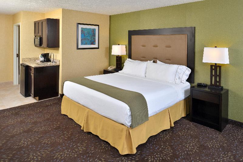 Holiday Inn Express Hotel & Suites Charlotte, an Ihg Hotel