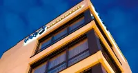 Victor's Residenz-Hotel Erfurt Hotels near Erfurt-Schmira