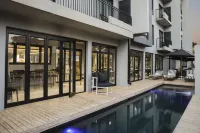 The Capital Melrose - Hot Tub