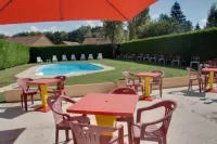 Le Chalet de la Foret Hôtel 3 étoiles et Restaurant - piscina