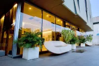 SV Chrome Hotel