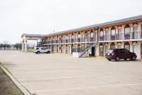 OYO Hotel Altus N Main St Hotels near Altus AFB Dog Park